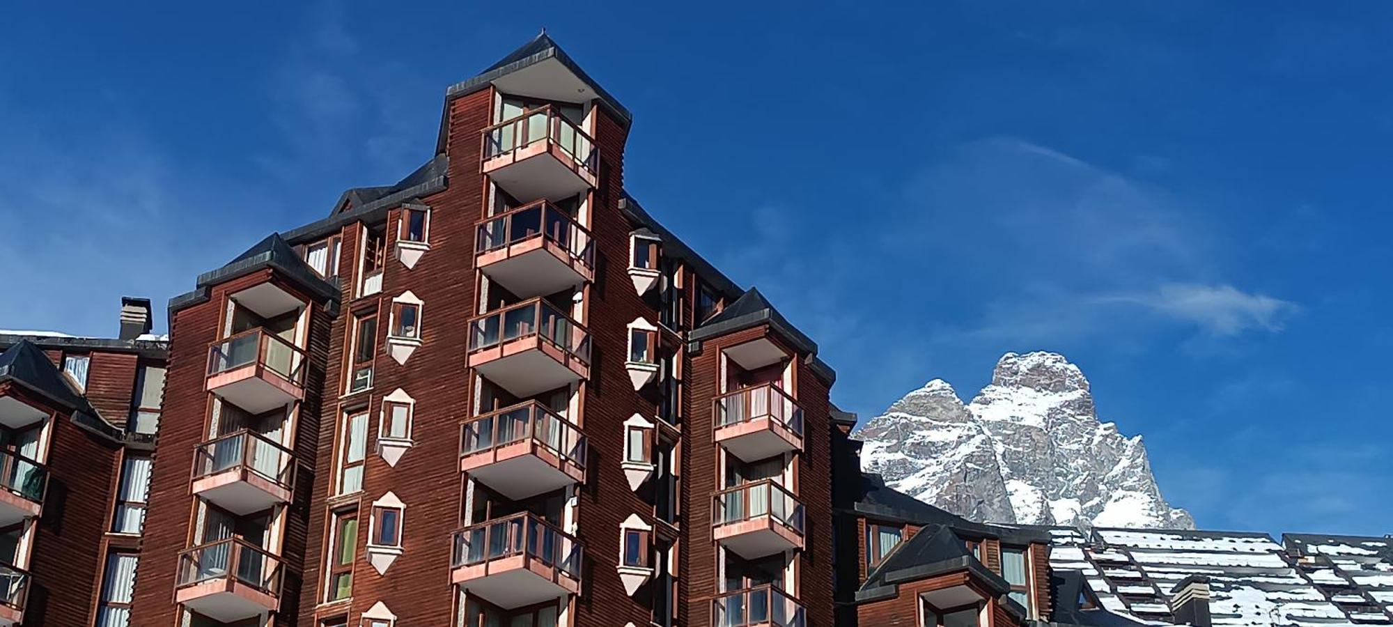Giomein Sporting Red House Breuil-Cervinia Eksteriør bilde